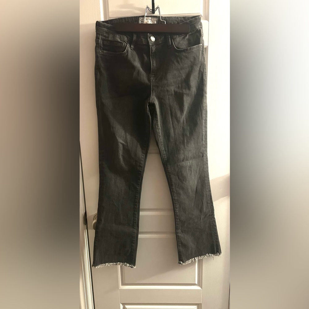 Free People We The Free Gray Wash Raw Hem Straight Leg Jeans - Size 28 - EUC